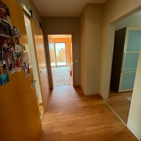 Separate Area Mit Schlafzimmer Und Badezimmer بيت ضيافة *